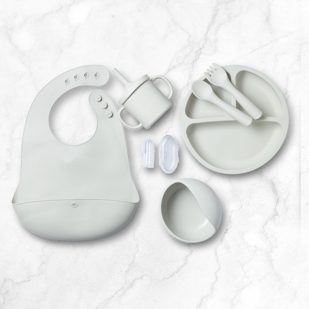 BPA Free Baby Feeding Sets Silicone 7Pcs, Baby Plates with Suction,Bowl,Divided Plate,Adjustable Bib,Soft Spoon&Fork and a Silicone Toothbrush for Babies and Toddlers